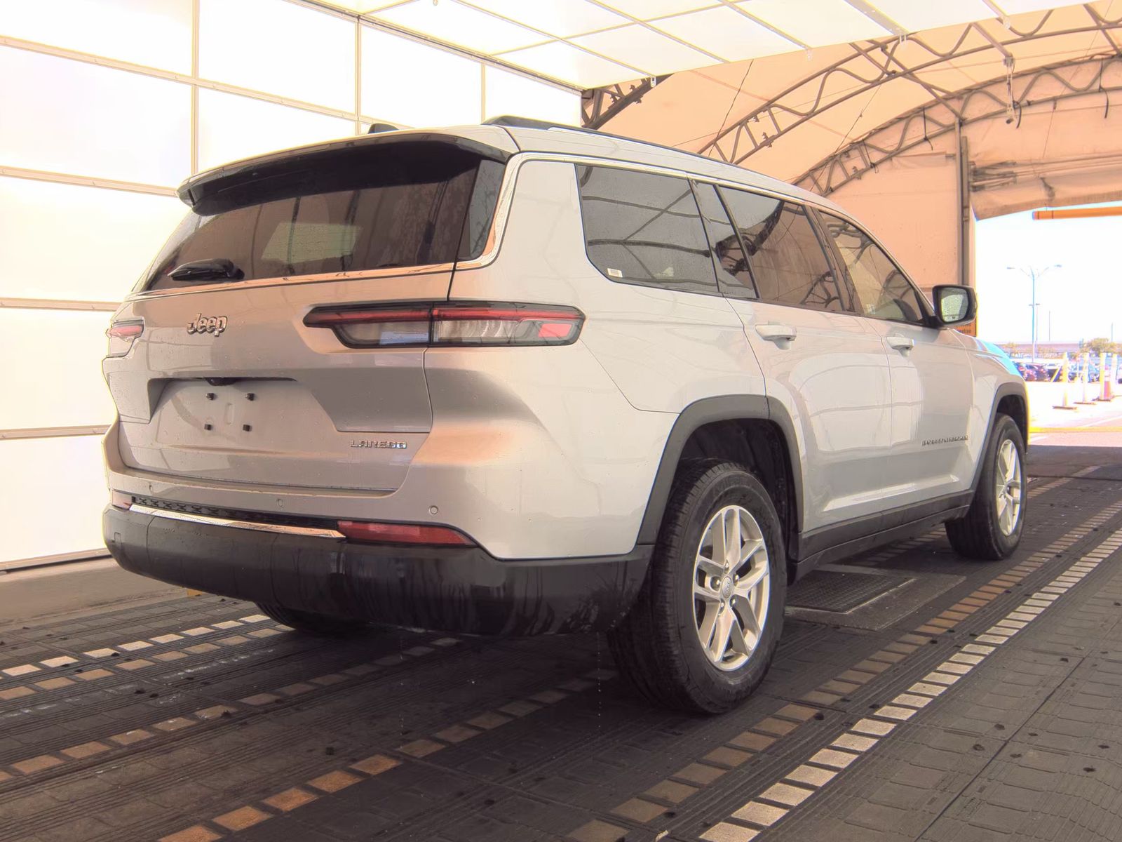 2023 Jeep Grand Cherokee L Laredo RWD