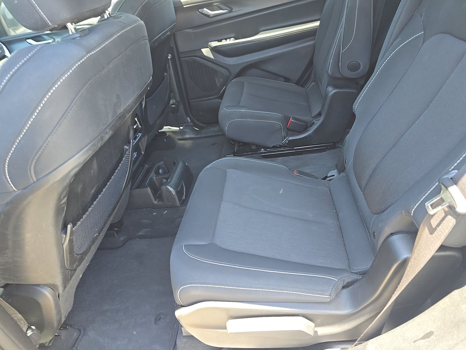 2023 Jeep Grand Cherokee L Laredo RWD