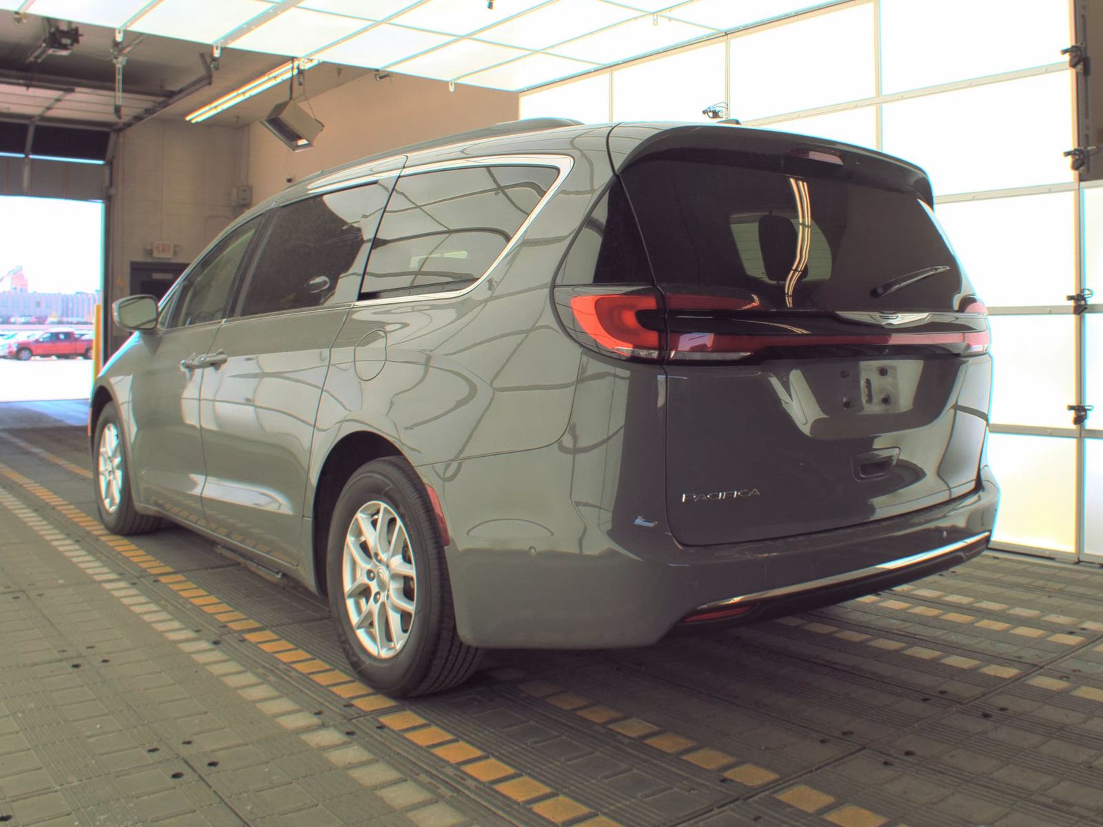 2022 Chrysler Pacifica Touring L FWD