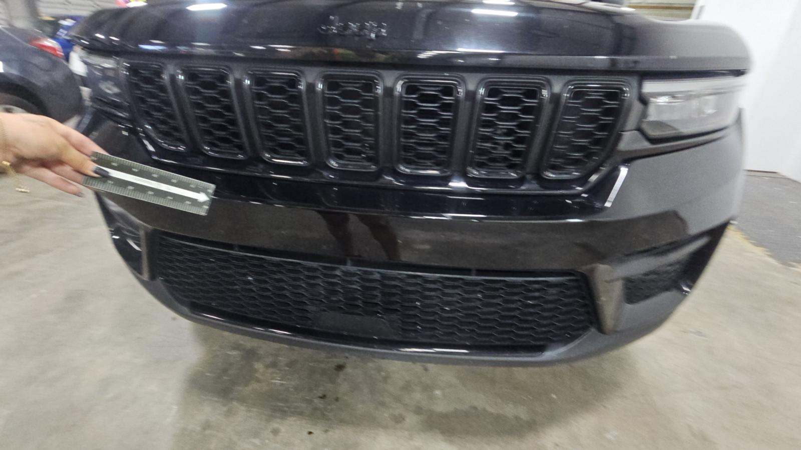 2024 Jeep Grand Cherokee Altitude RWD