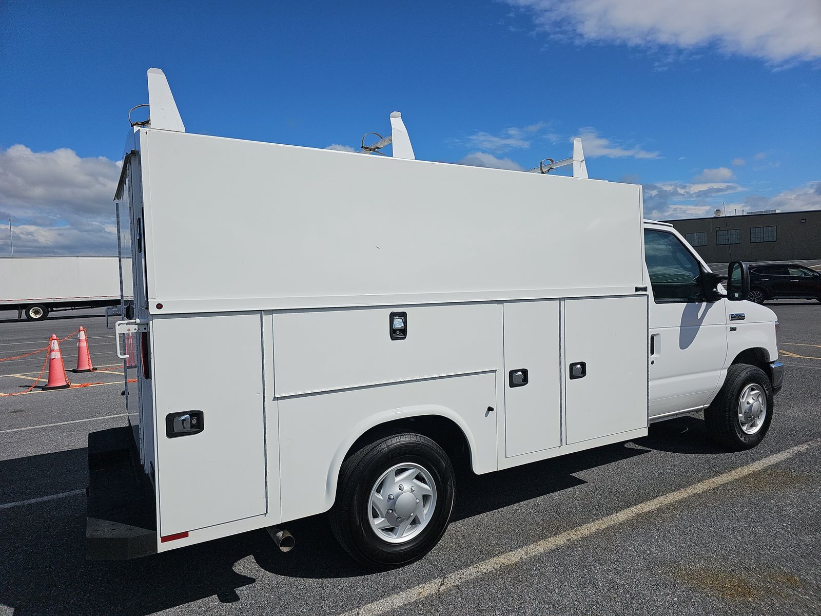 FORD E-350 - 5