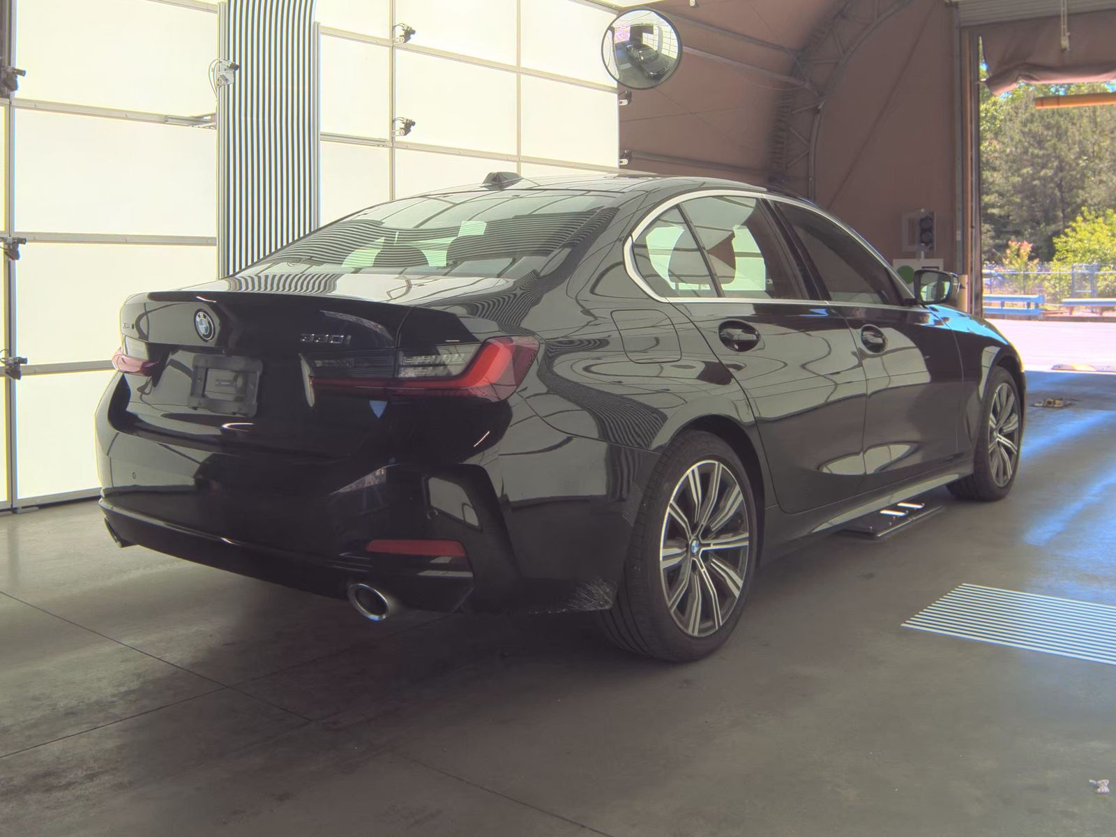 2025 BMW 3 Series 330i xDrive AWD