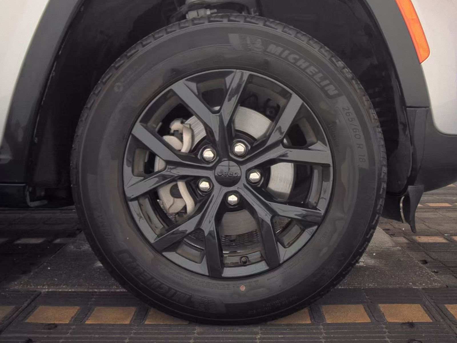 2024 Jeep Grand Cherokee Altitude AWD