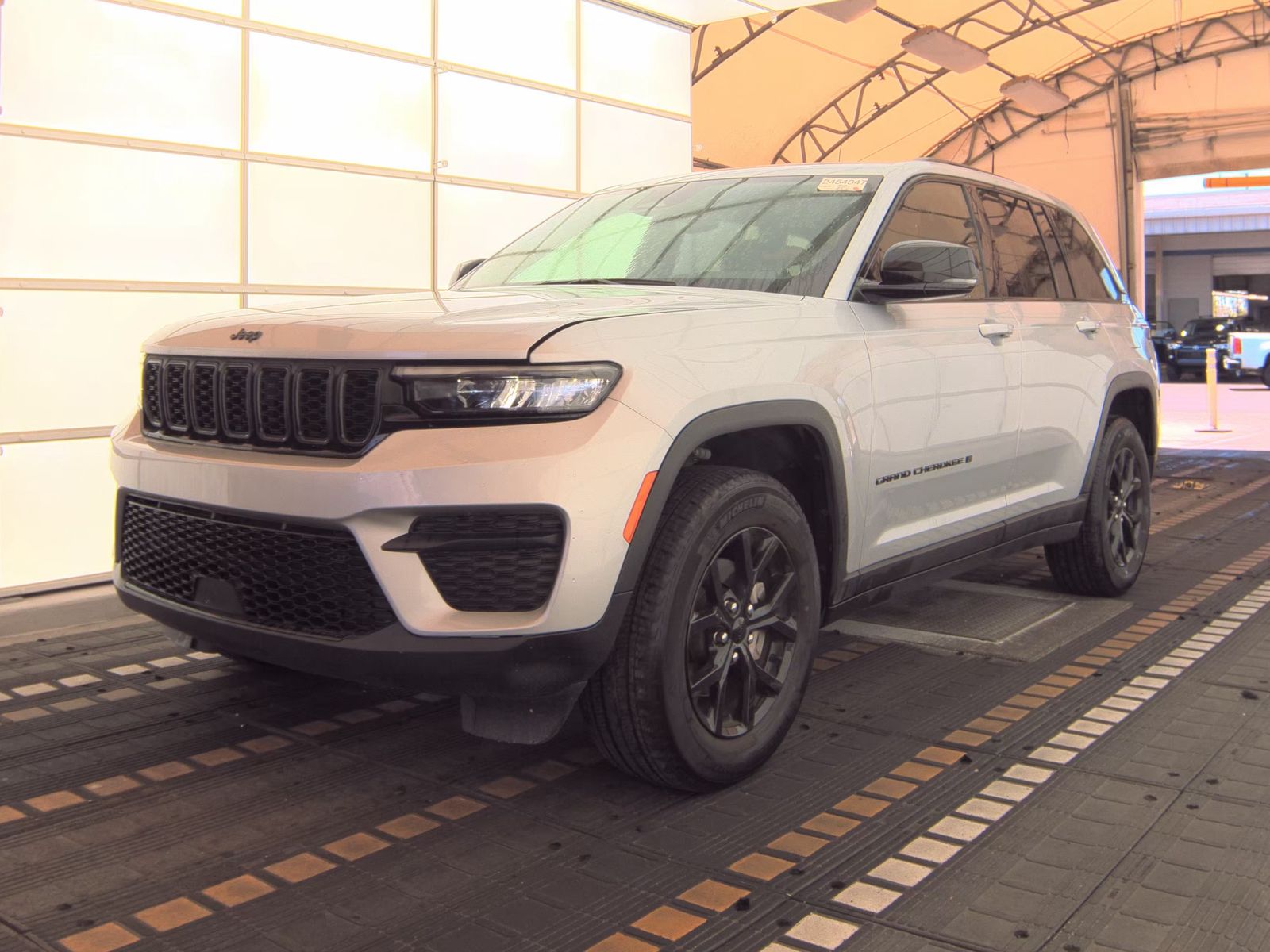 2024 Jeep Grand Cherokee Altitude AWD