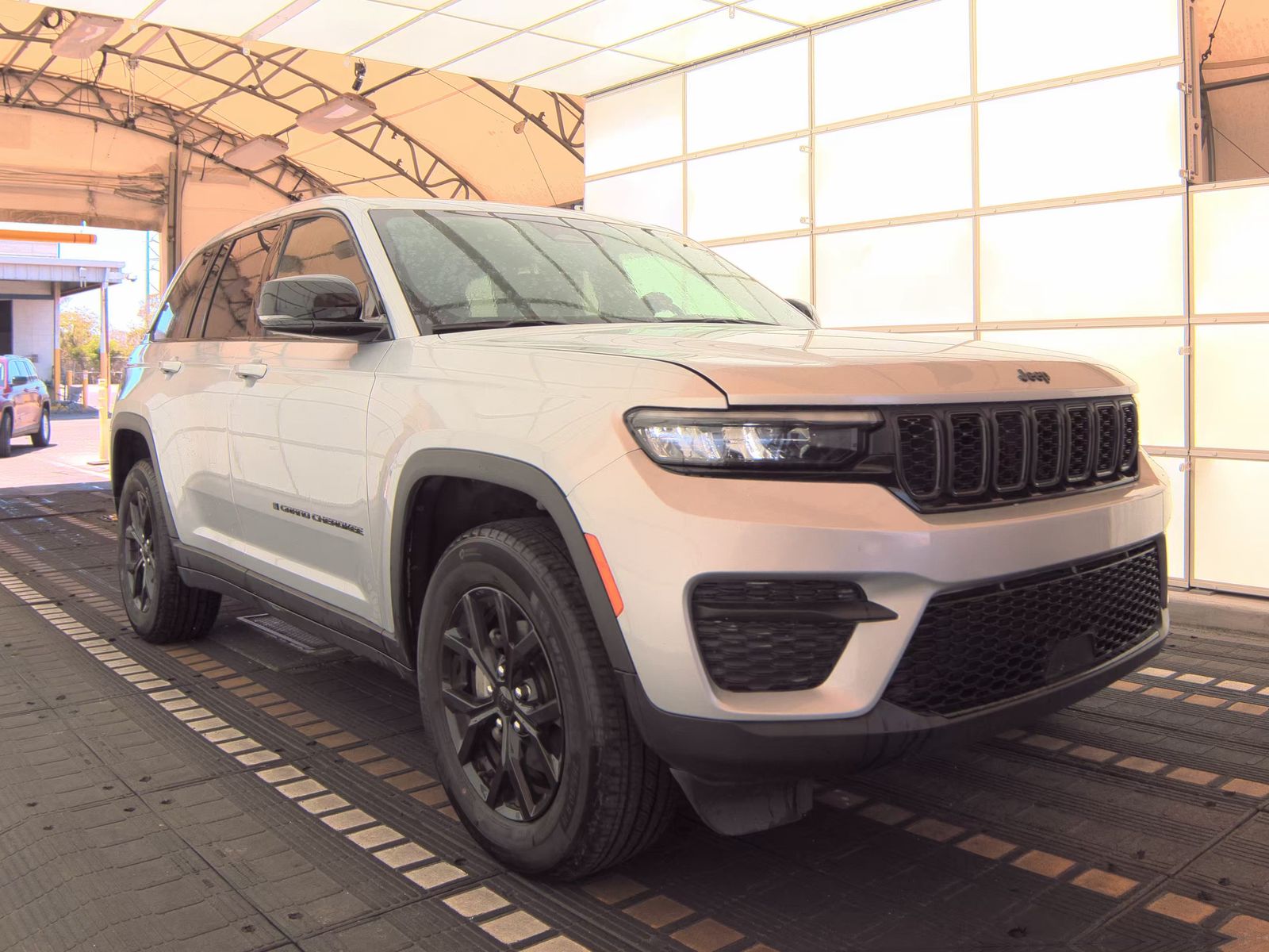 2024 Jeep Grand Cherokee Altitude AWD