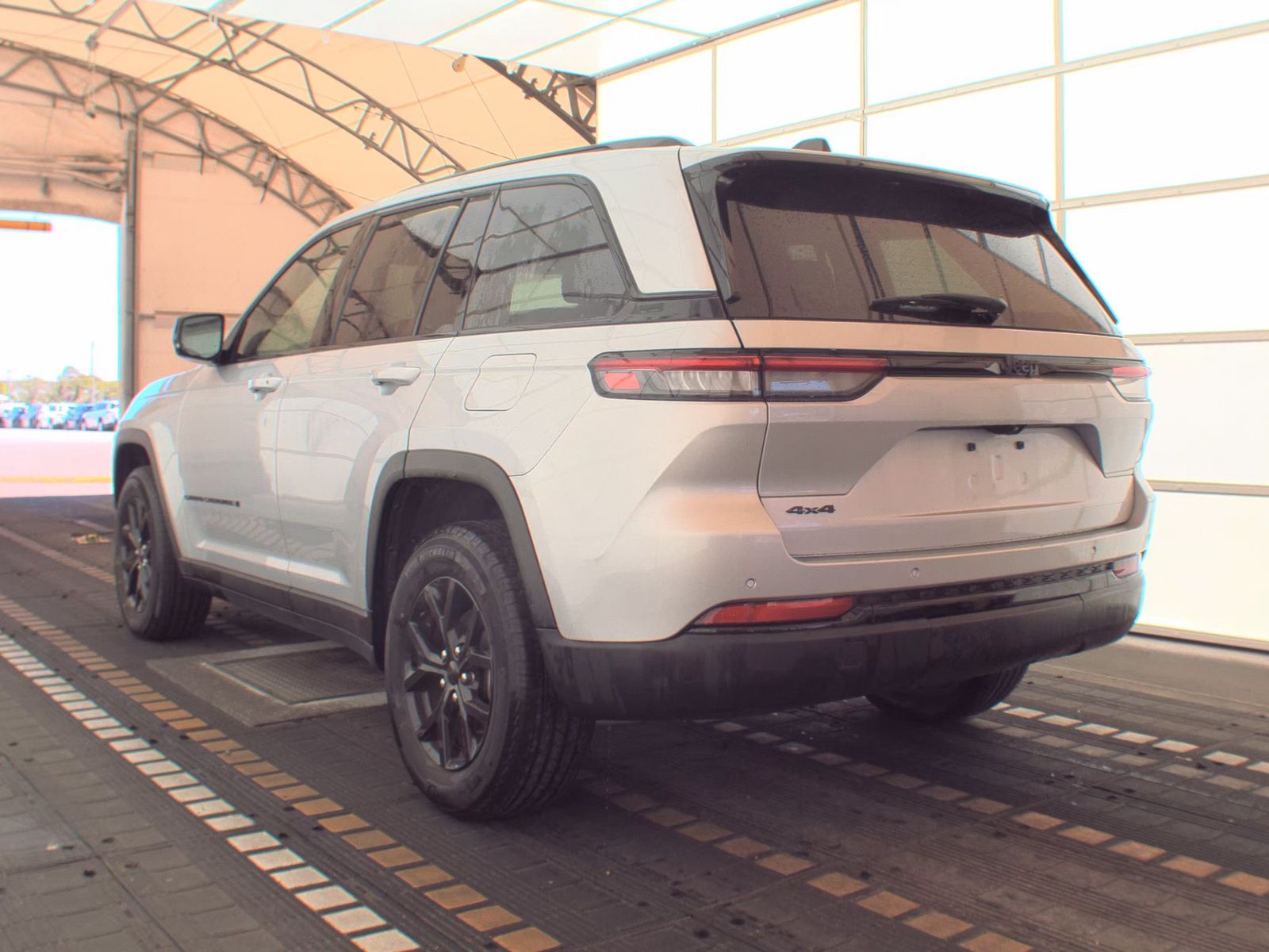 2024 Jeep Grand Cherokee Altitude AWD