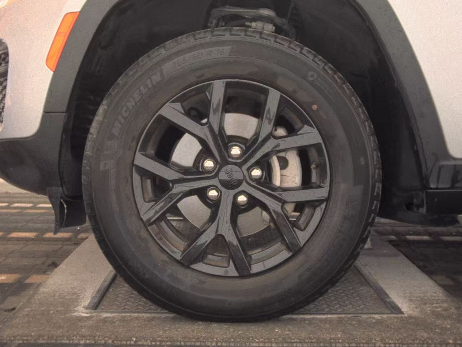 2024 Jeep Grand Cherokee Altitude AWD