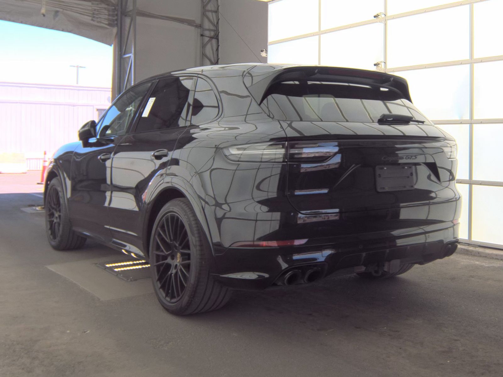 PORSCHE CAYENNE - 9