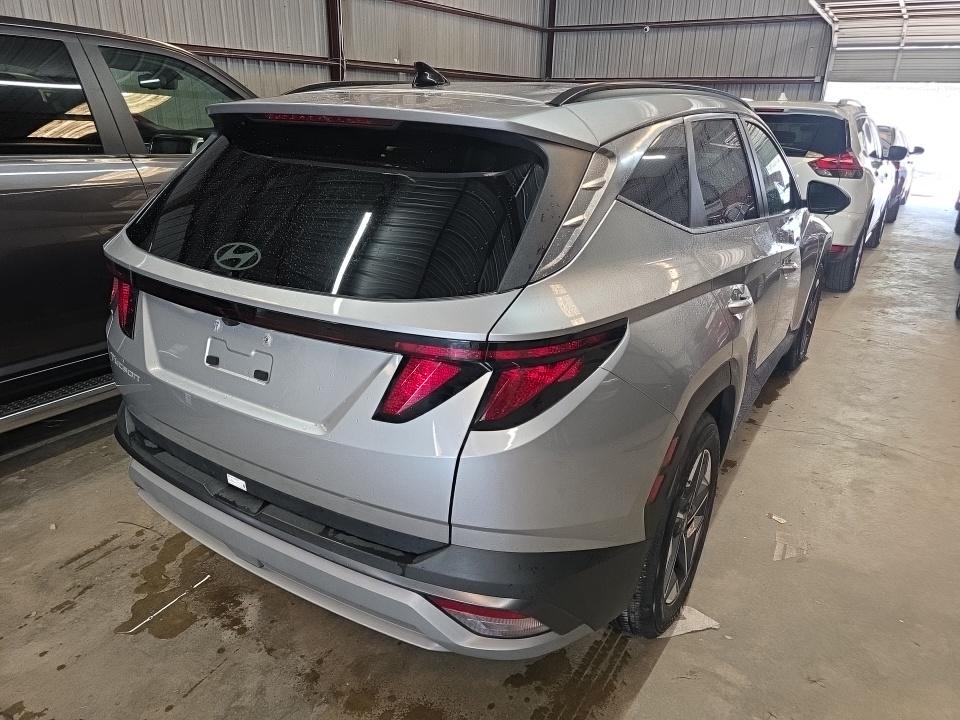 HYUNDAI TUCSON - 5