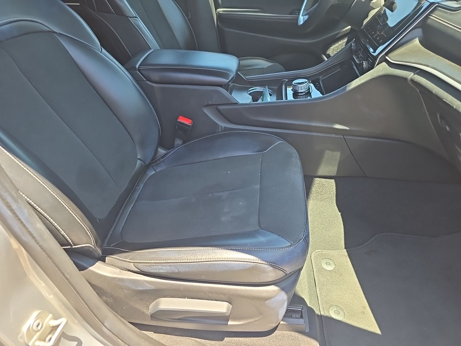 2024 Jeep Grand Cherokee Altitude AWD