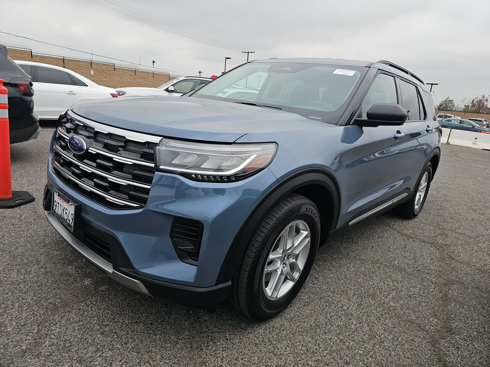 FORD EXPLORER - 1