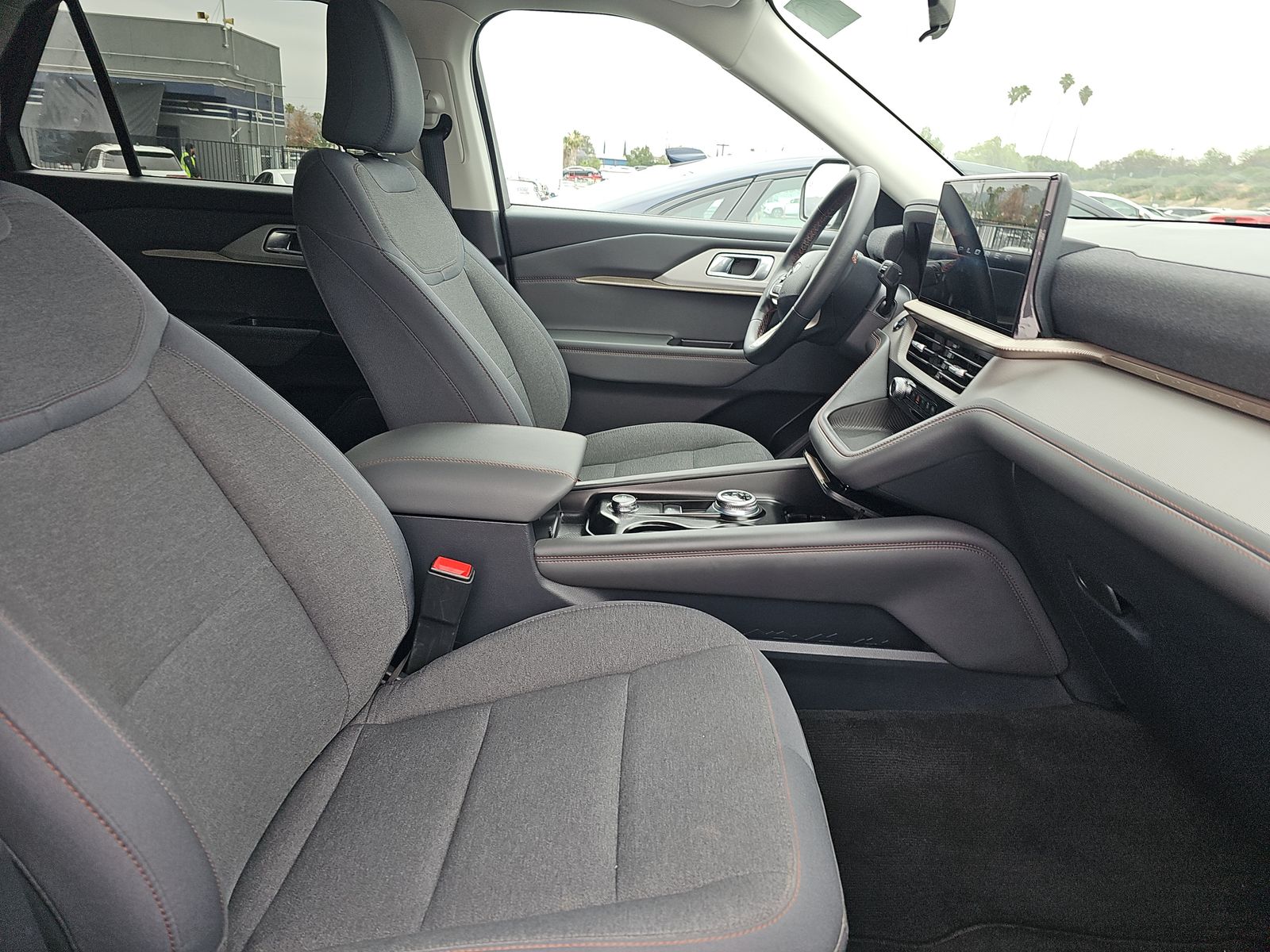 FORD EXPLORER - 9