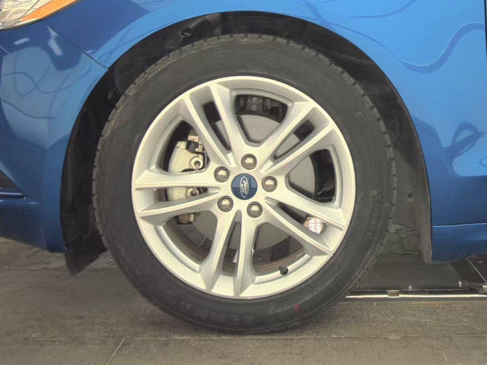 FORD FUSION - 10