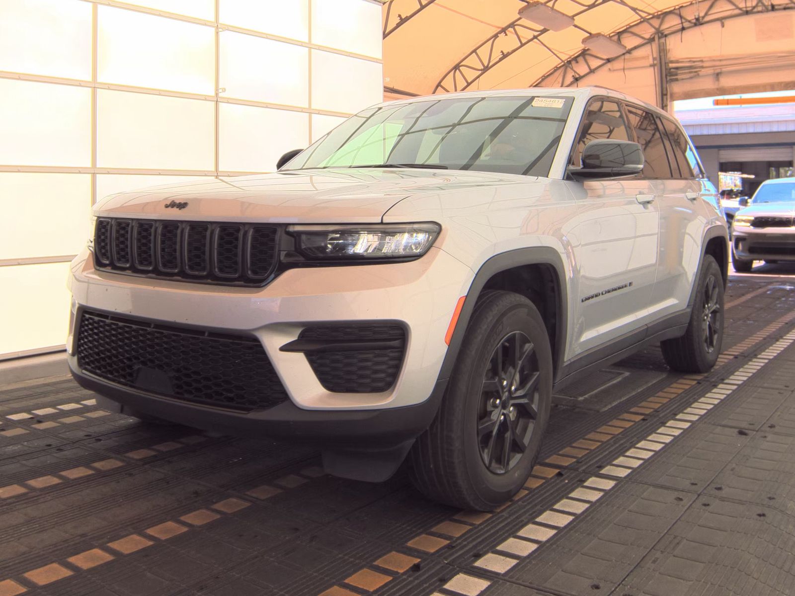 2024 Jeep Grand Cherokee Altitude AWD
