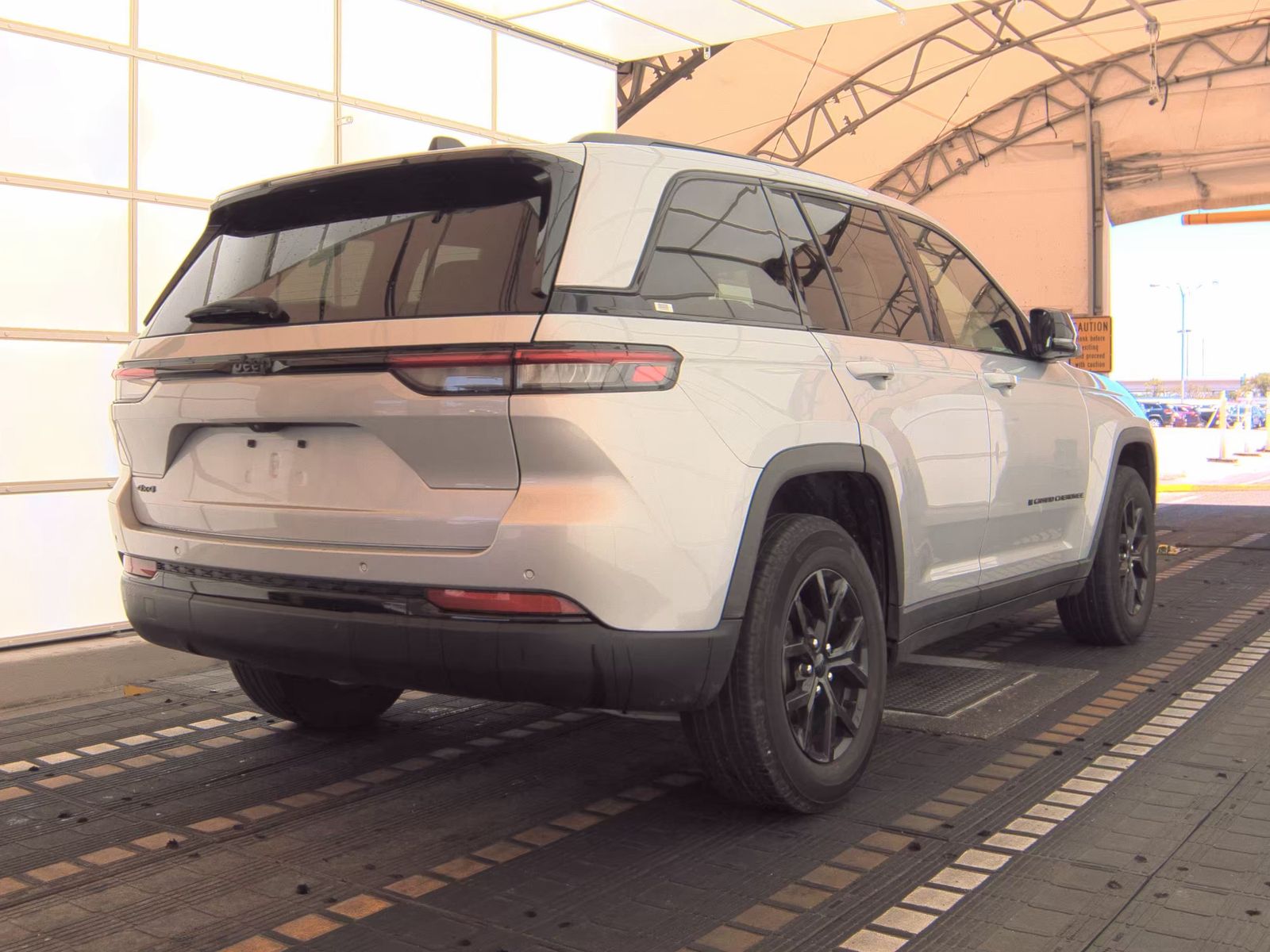 2024 Jeep Grand Cherokee Altitude AWD