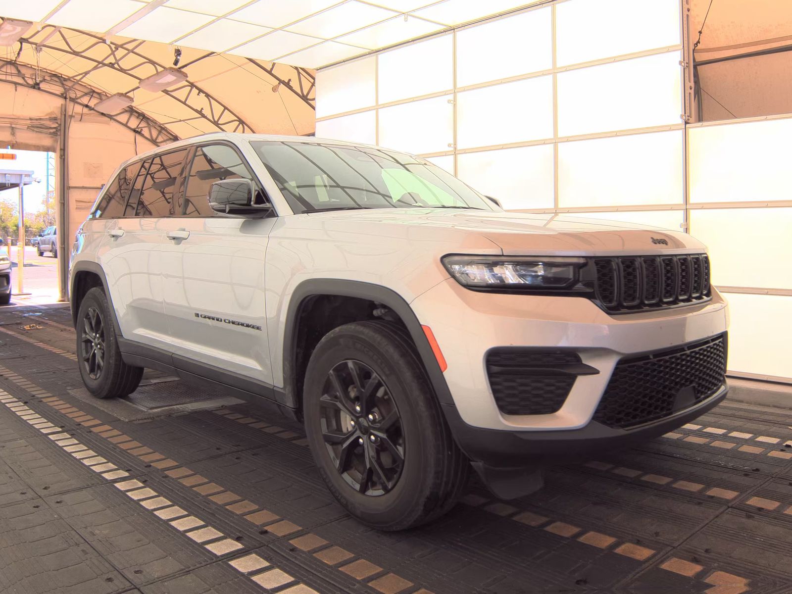 2024 Jeep Grand Cherokee Altitude AWD