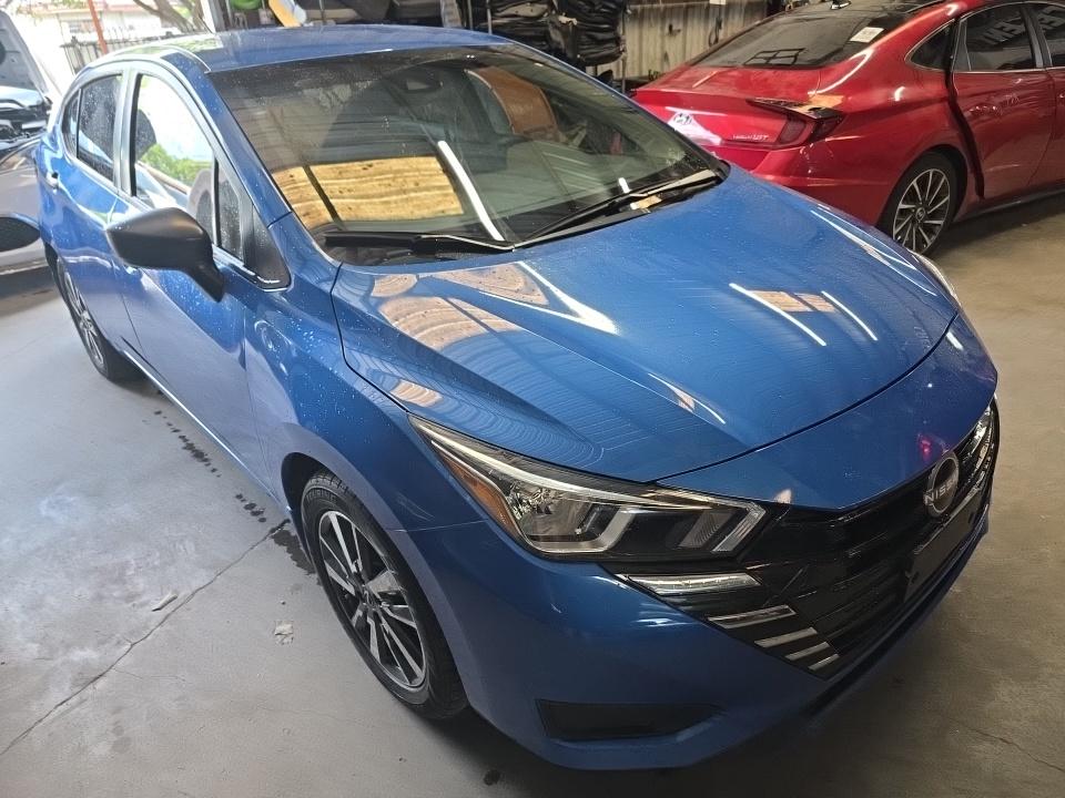 NISSAN VERSA - 4