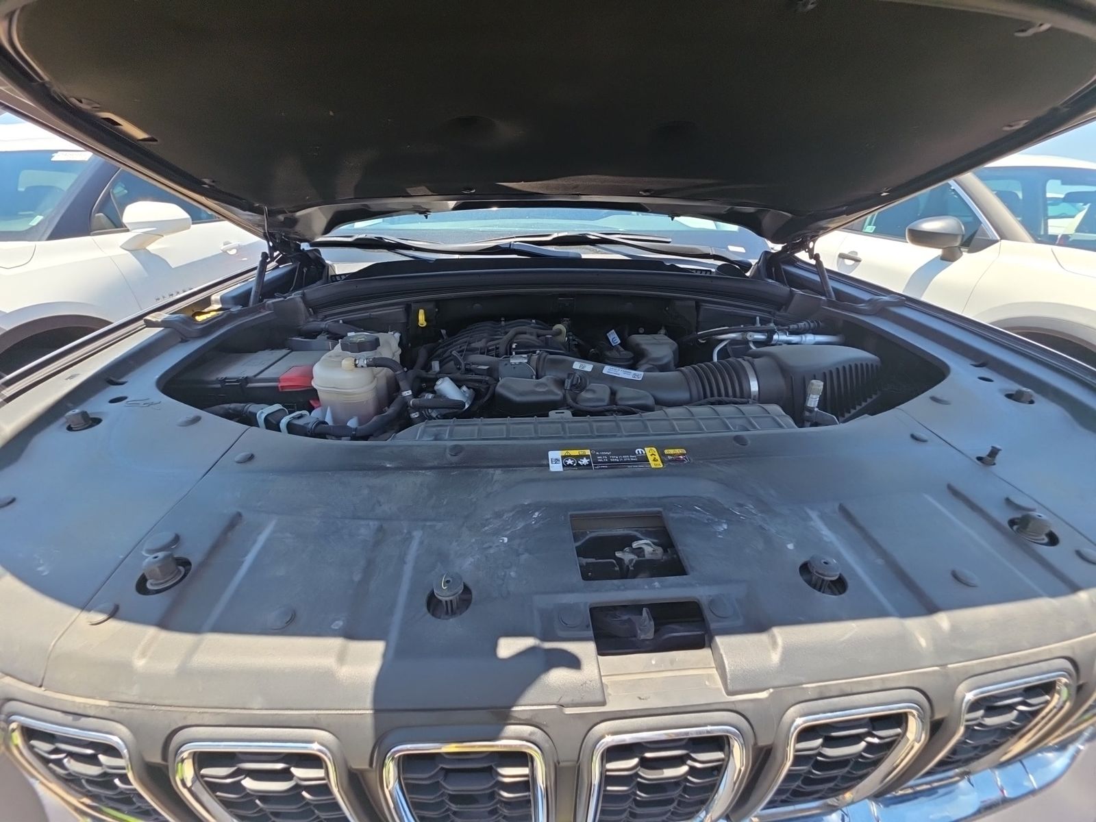 2024 Jeep Grand Cherokee Laredo RWD