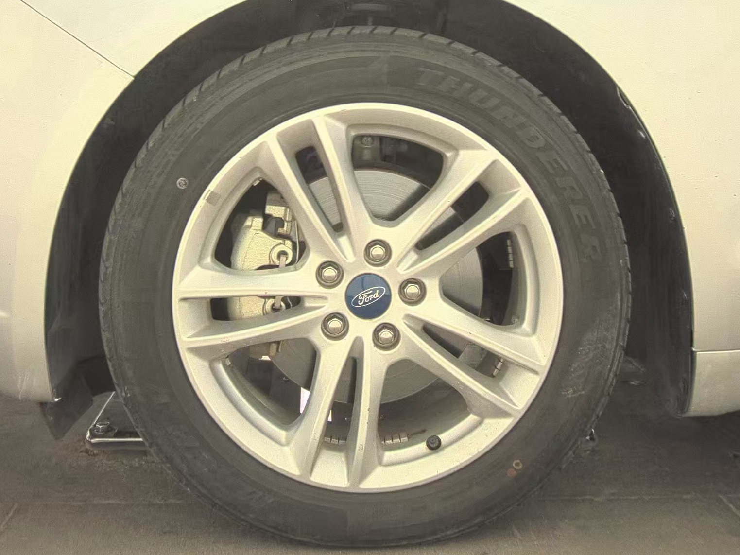 FORD FUSION - 10
