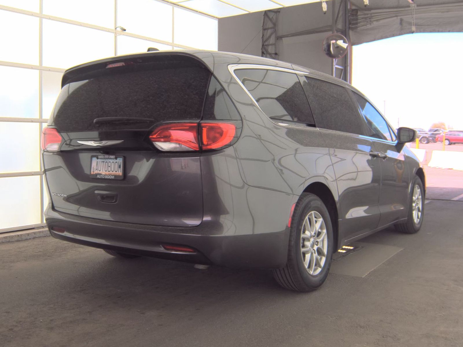 CHRYSLER VOYAGER - 5