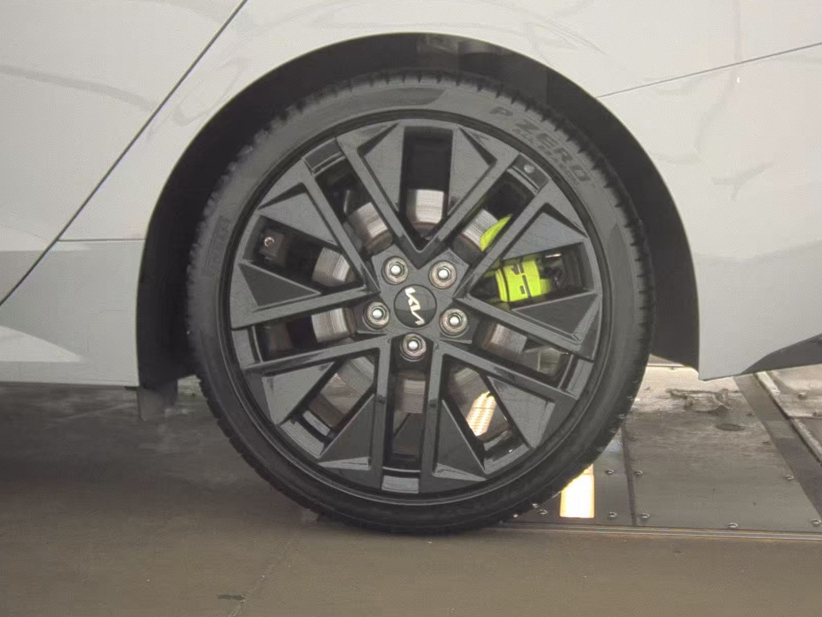 2025 Kia K5 GT FWD