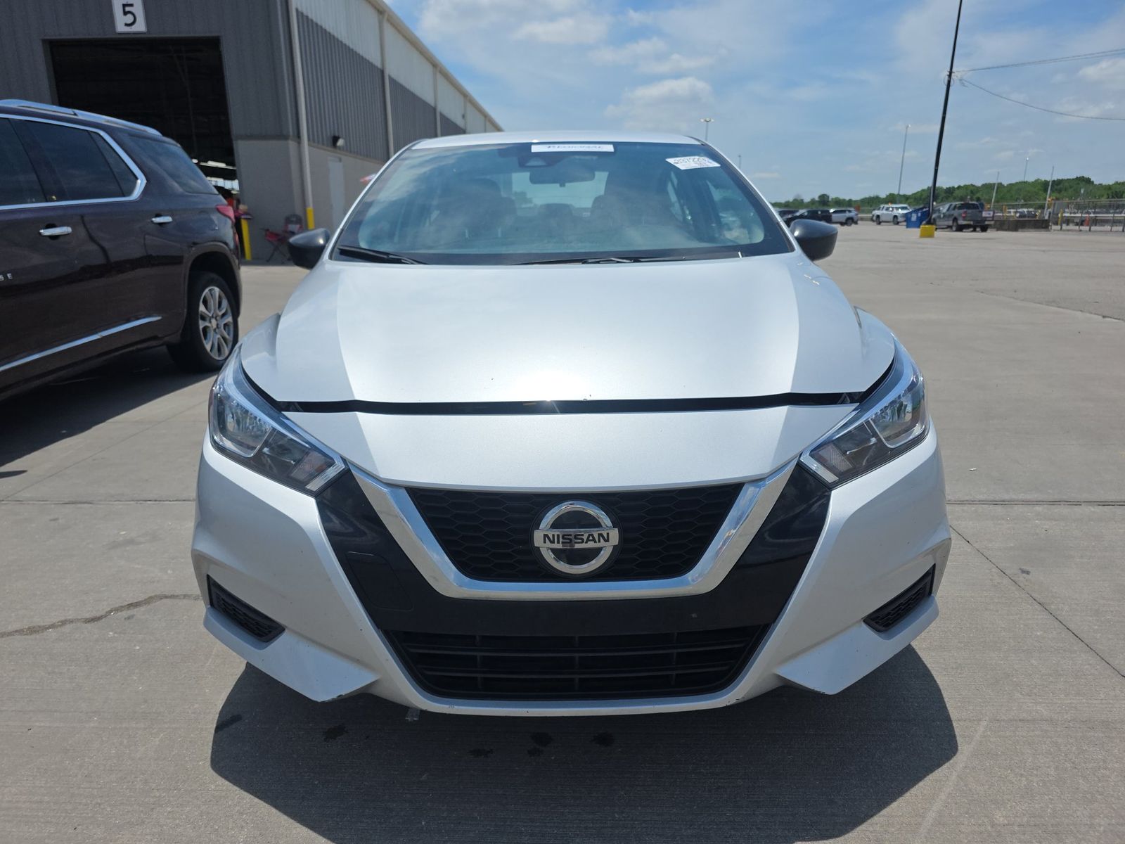 NISSAN VERSA - 3