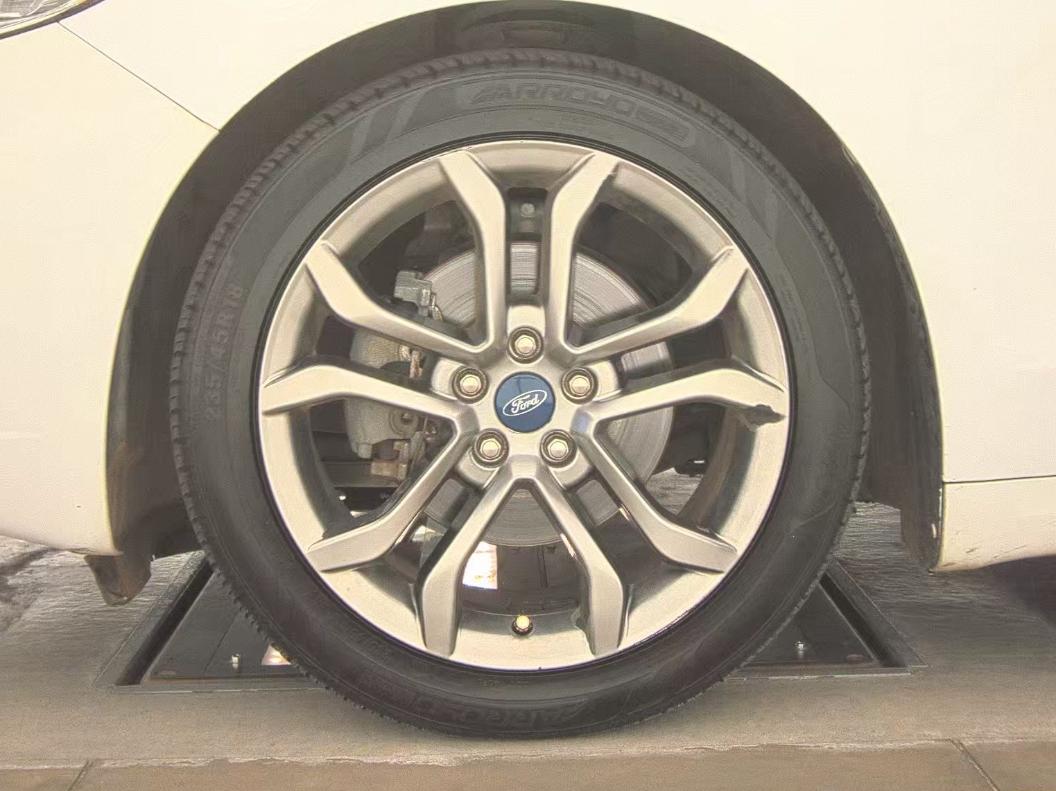 FORD FUSION - 10