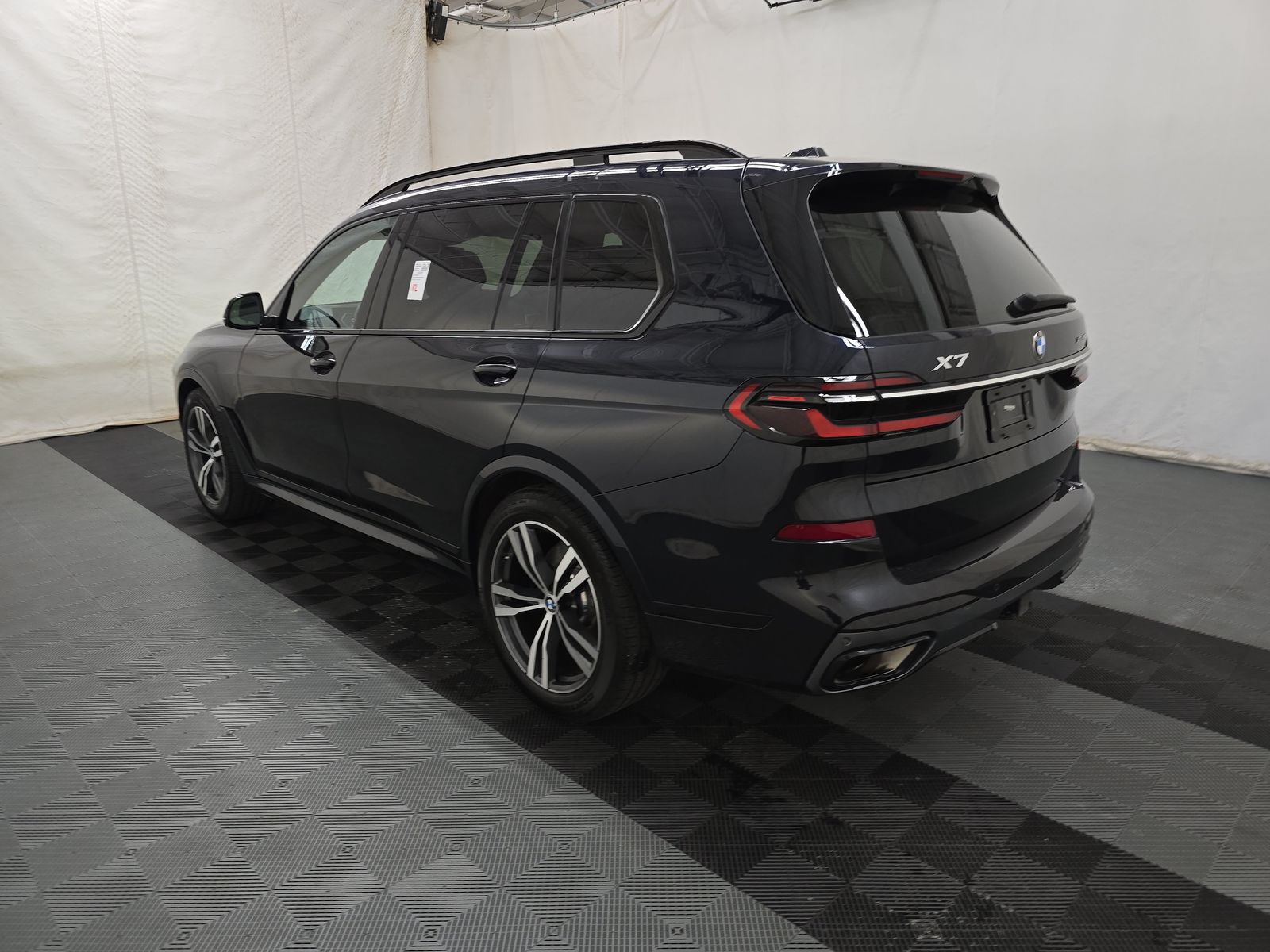 2023 BMW X7 xDrive40i AWD