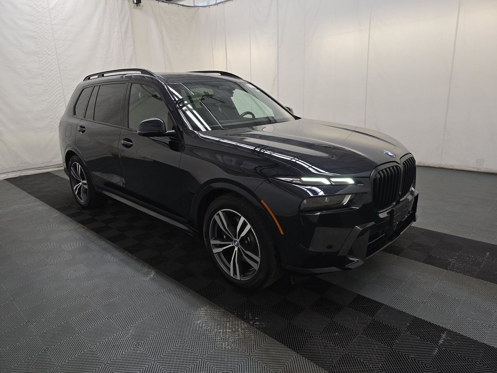 2023 BMW X7 xDrive40i AWD