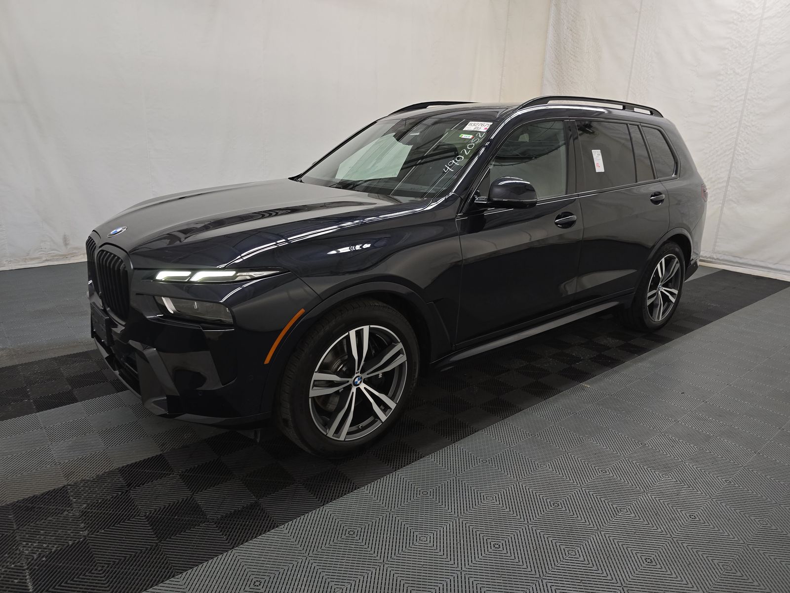 2023 BMW X7 xDrive40i AWD