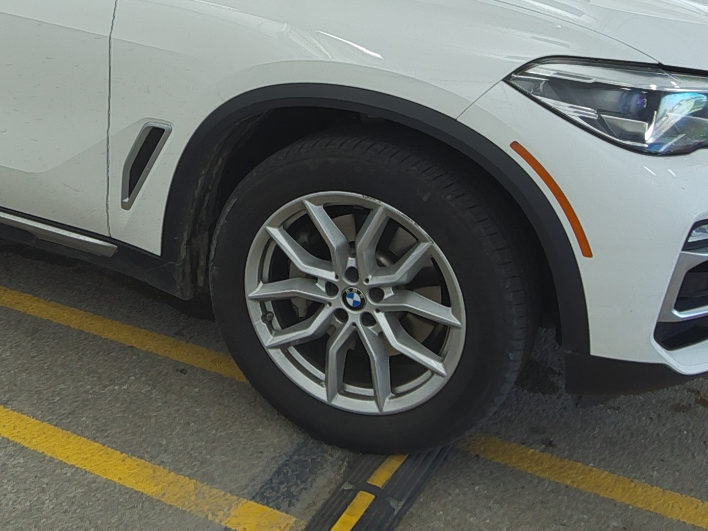 2020 BMW X5 xDrive40i AWD