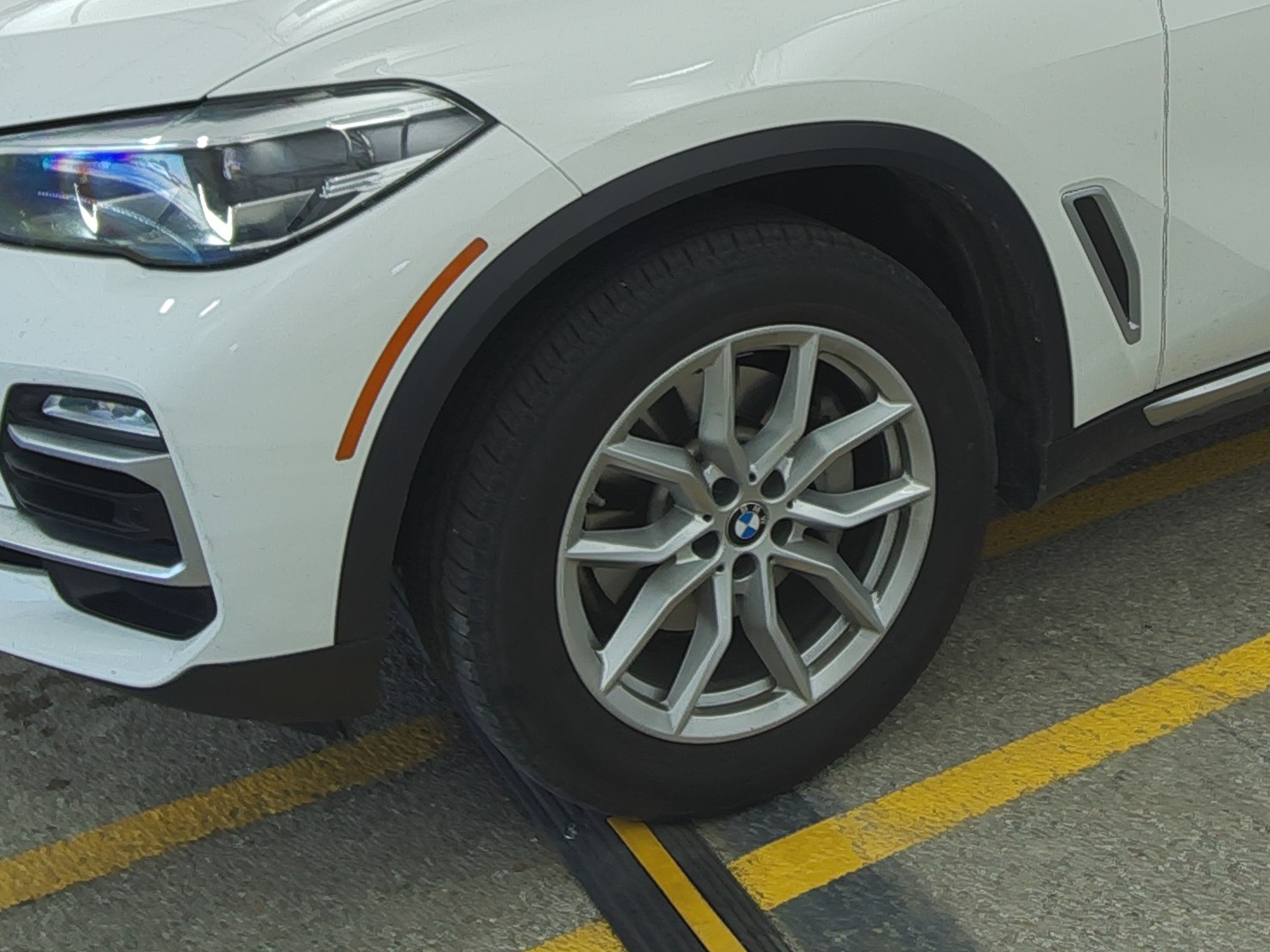 2020 BMW X5 xDrive40i AWD