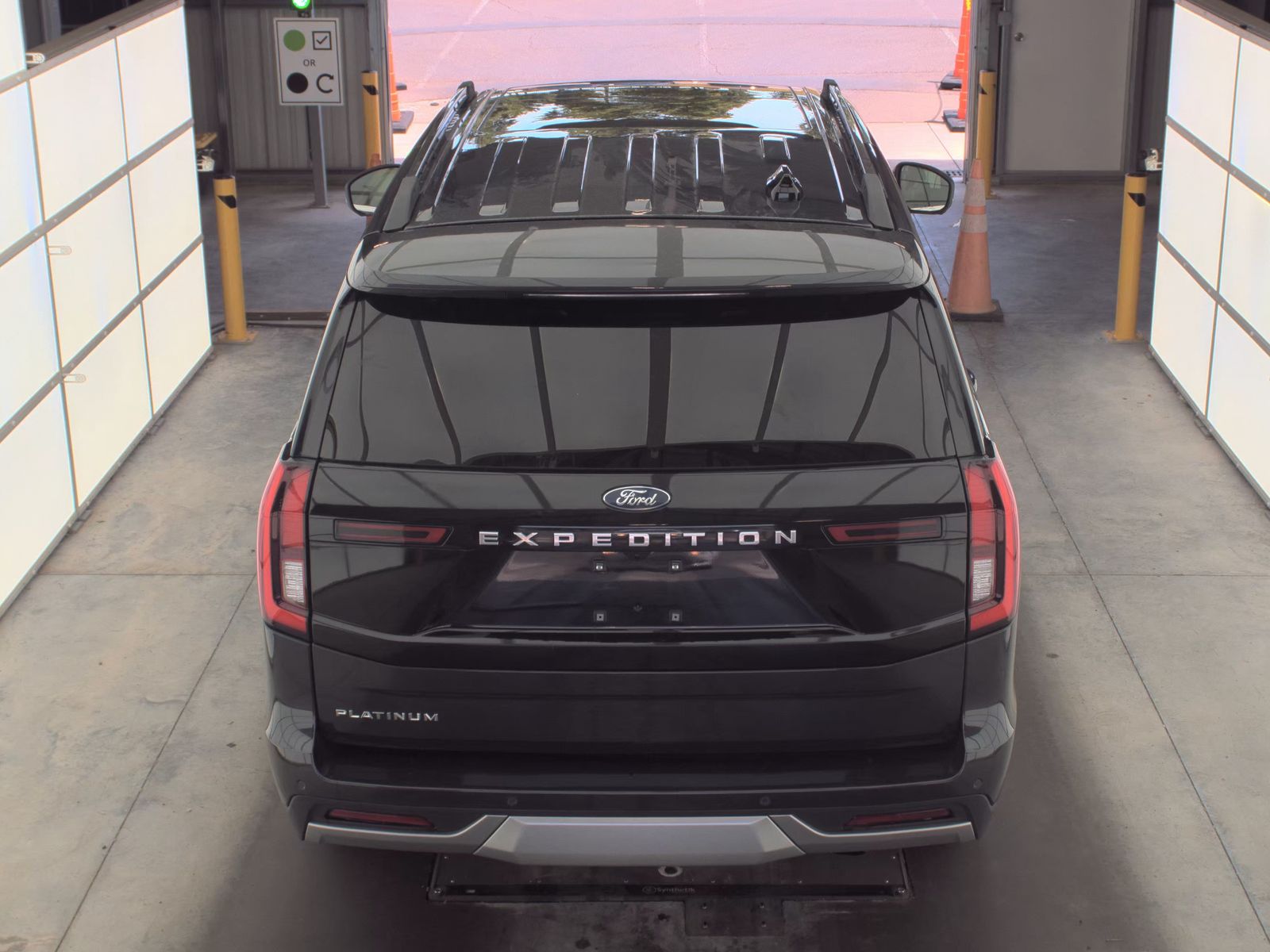 FORD EXPEDITION - 7