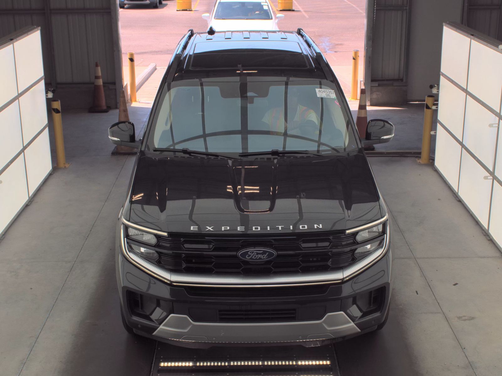 FORD EXPEDITION - 3