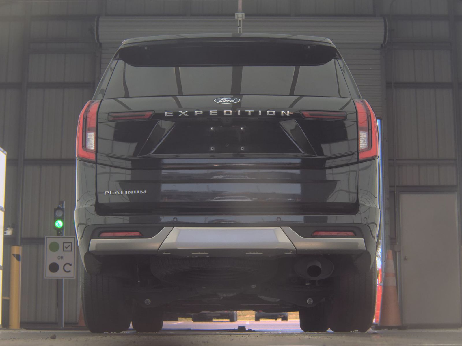 FORD EXPEDITION - 8