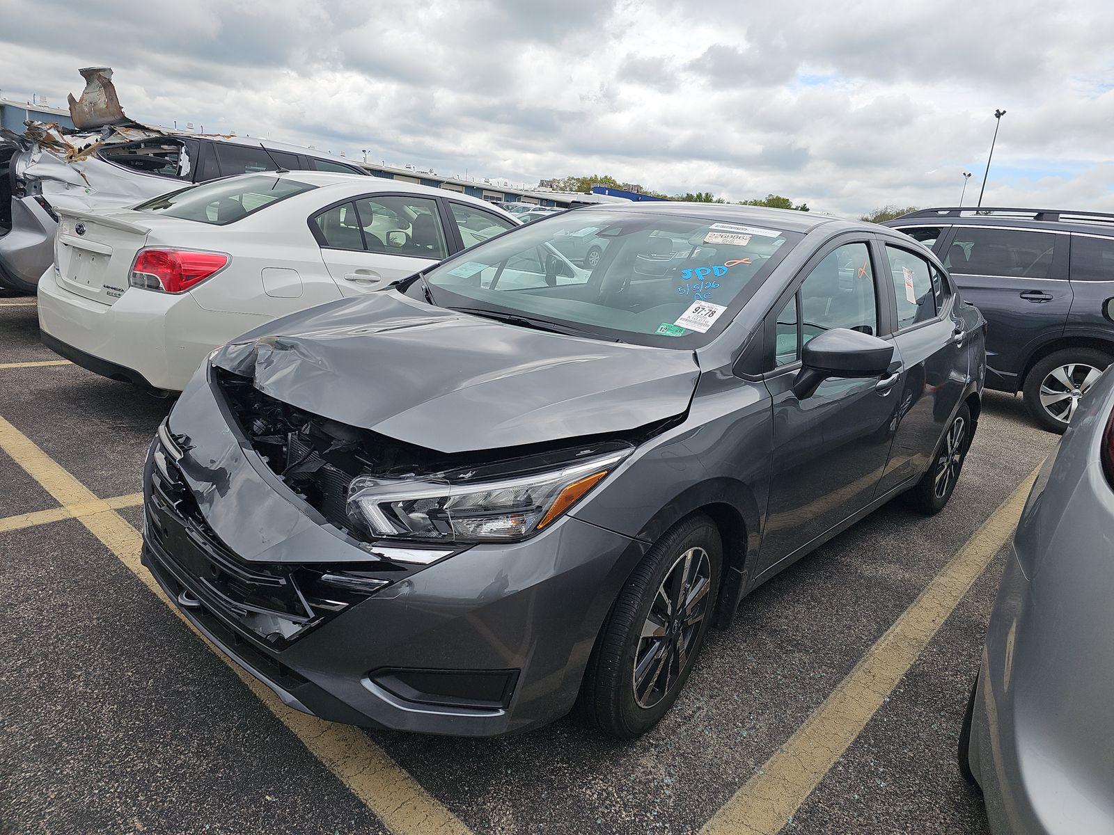 NISSAN VERSA - 1
