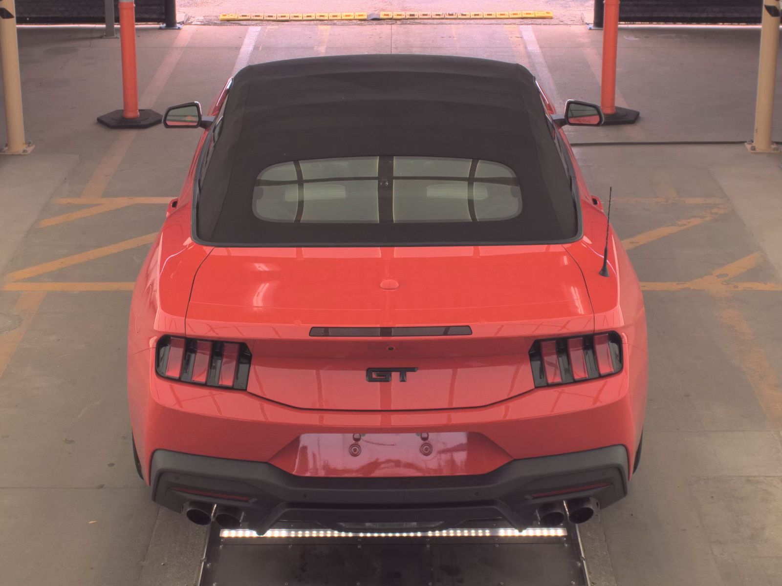 FORD MUSTANG - 7