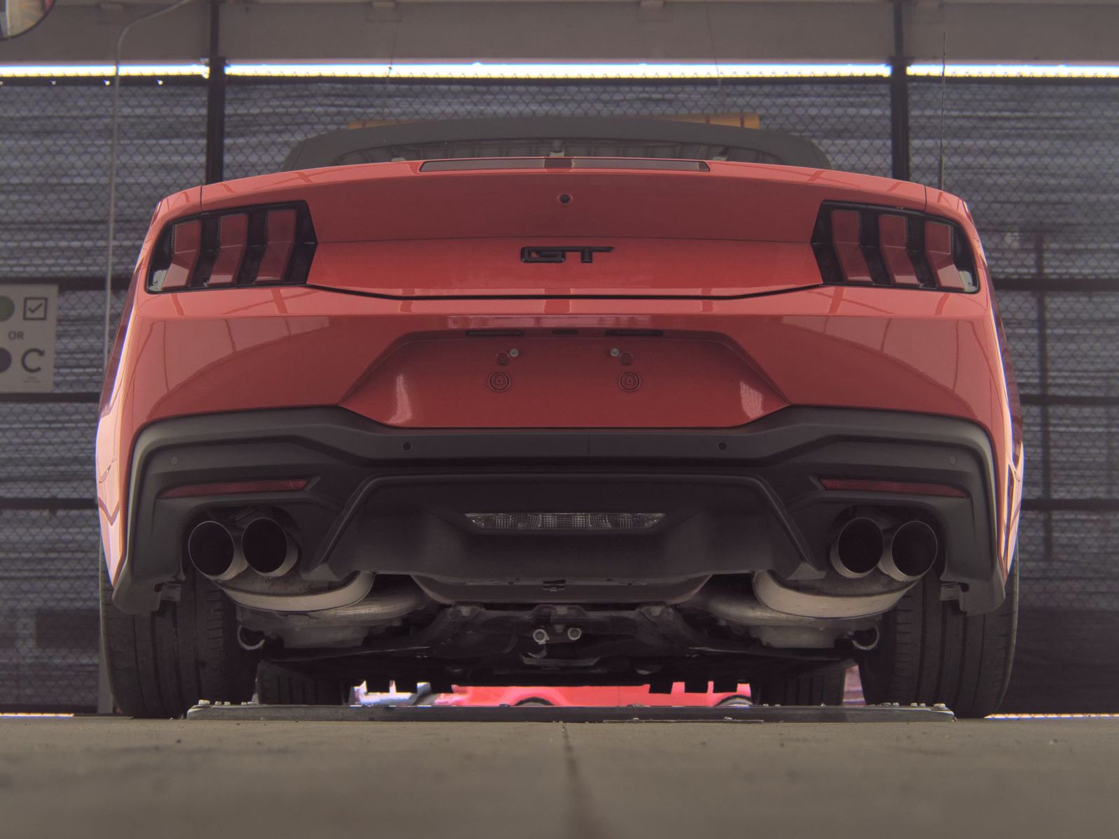 FORD MUSTANG - 8