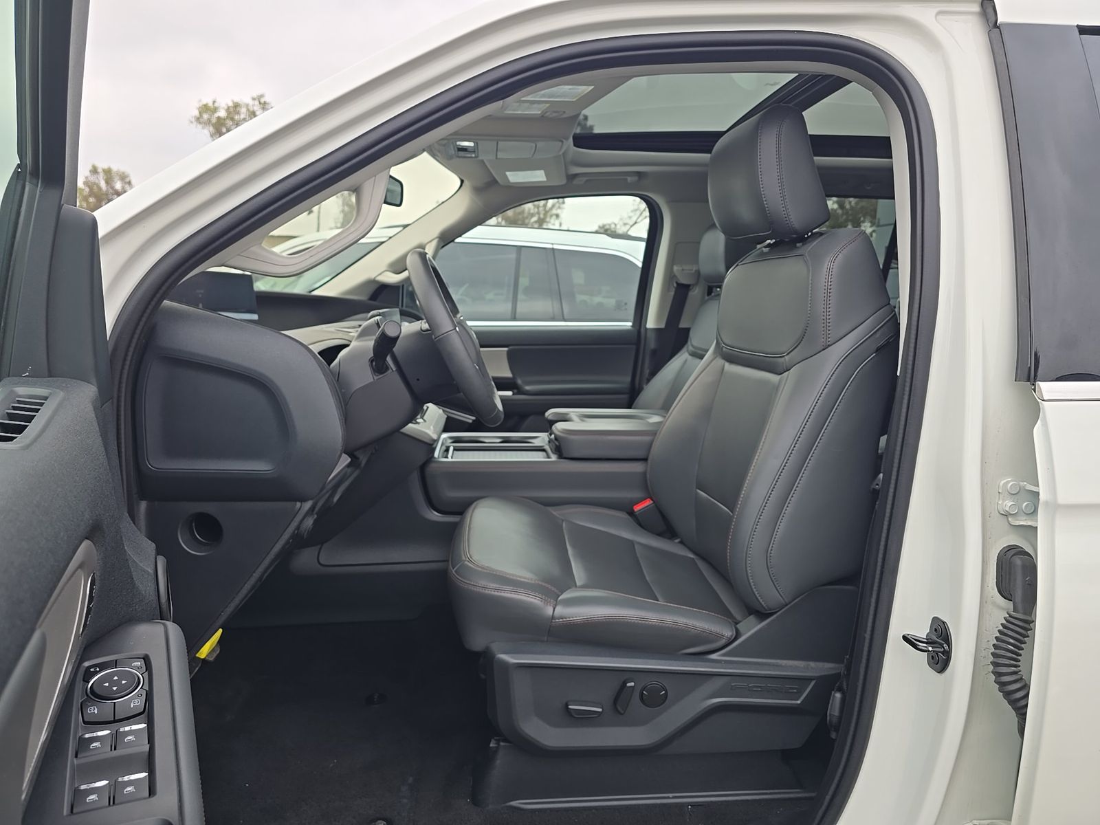 FORD EXPEDITION - 8