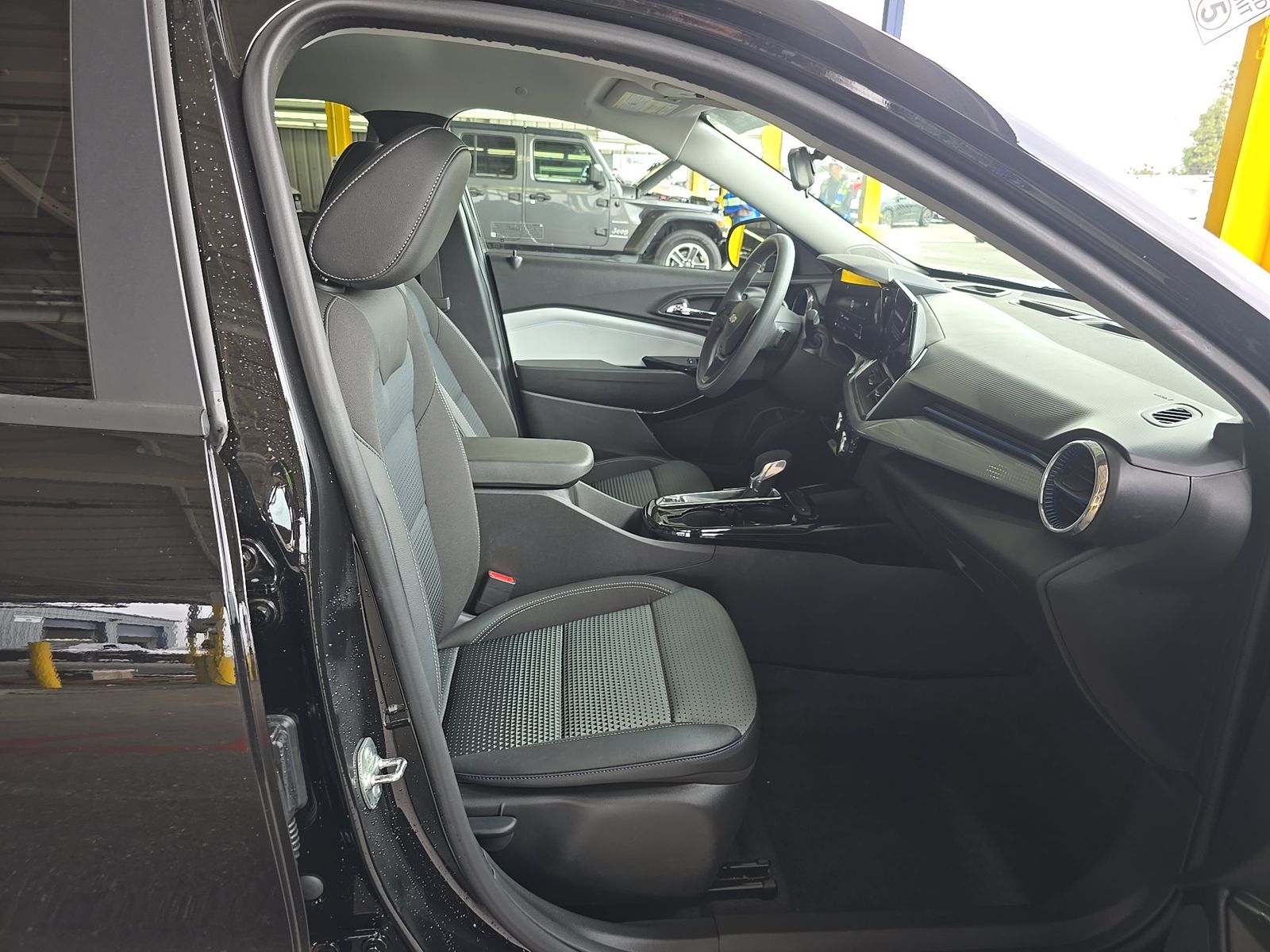 CHEVROLET TRAX - 9