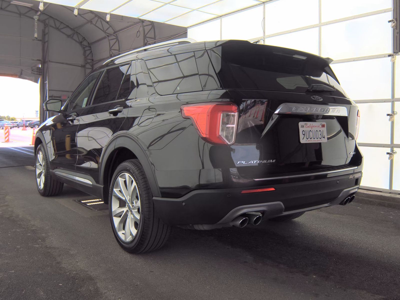 FORD EXPLORER - 9