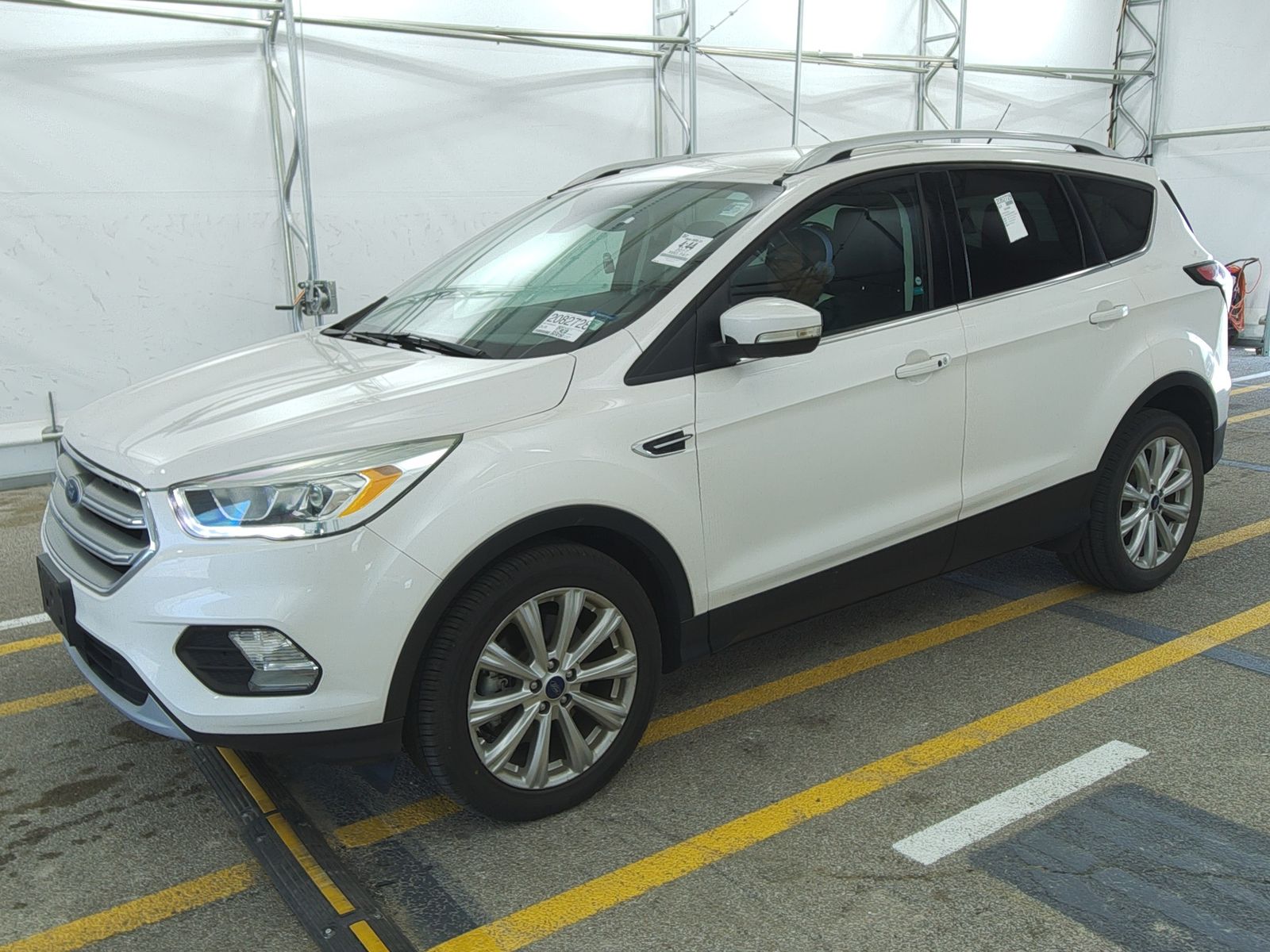 FORD ESCAPE - 1