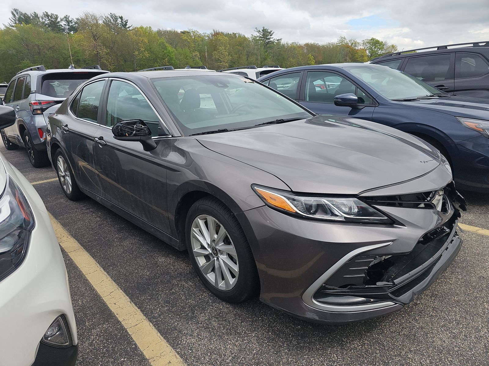 TOYOTA CAMRY - 4