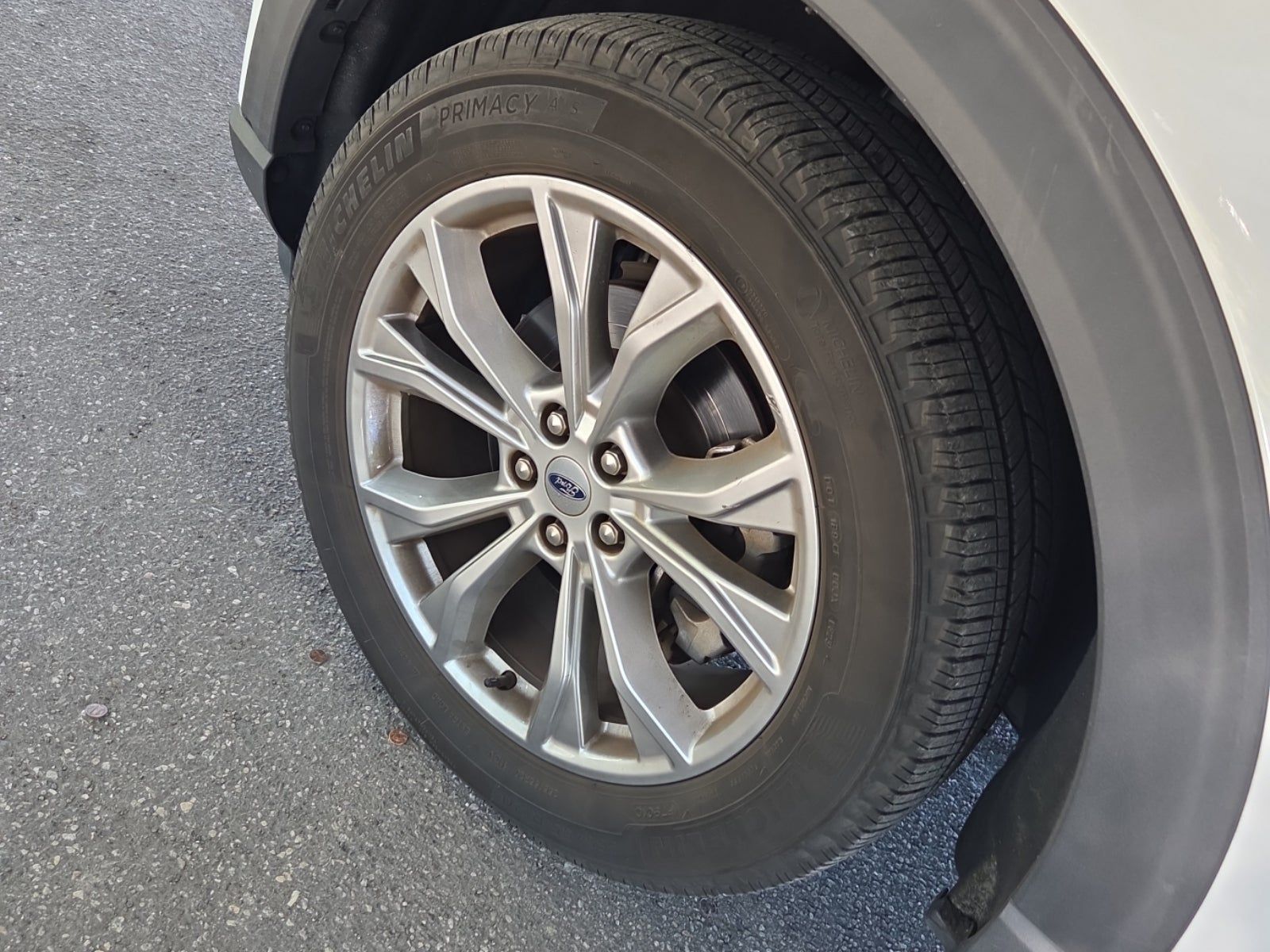 FORD EXPLORER - 3