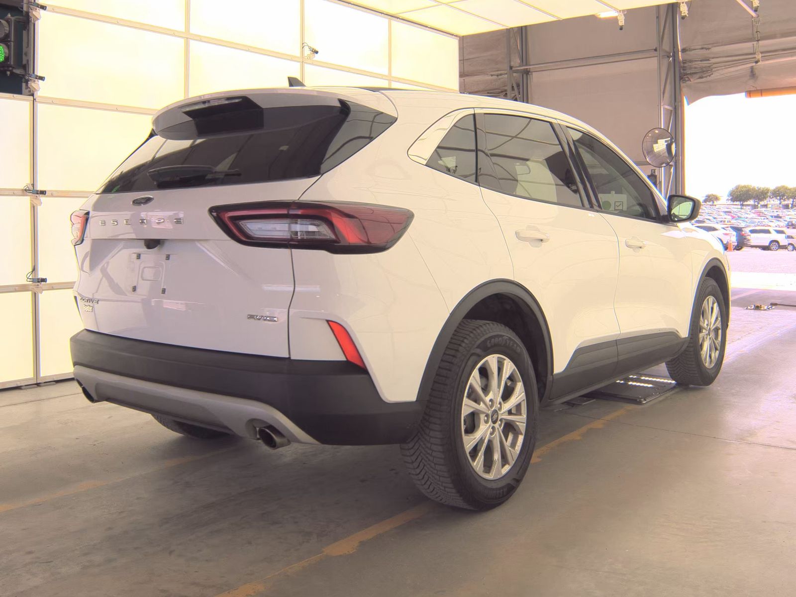 FORD ESCAPE - 6