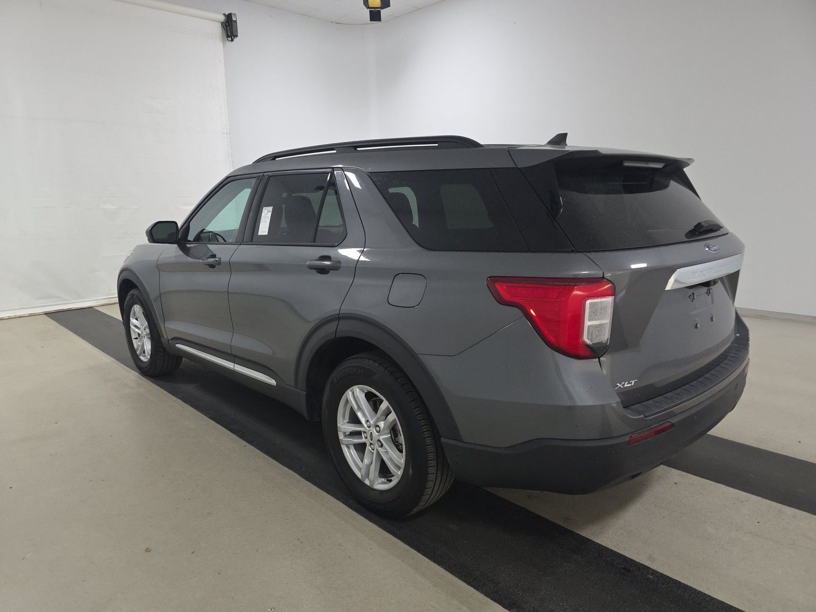 FORD EXPLORER - 7
