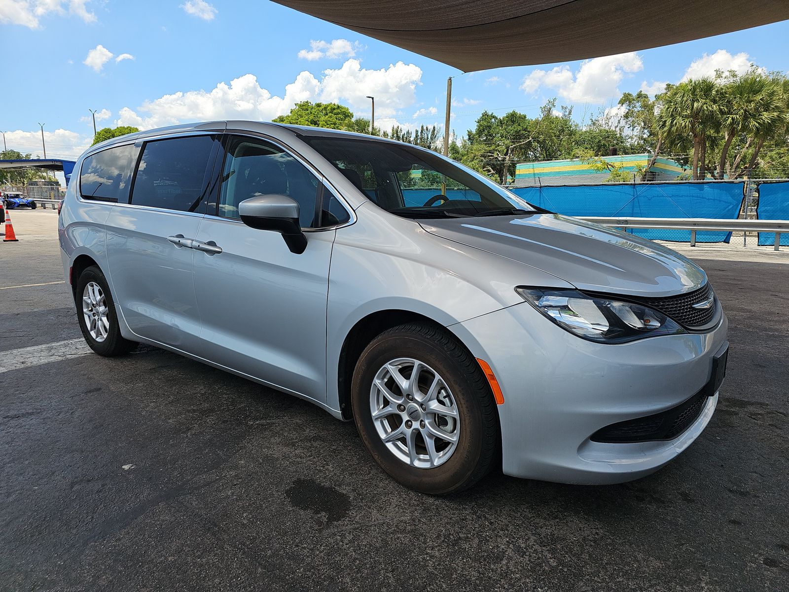 CHRYSLER VOYAGER - 4