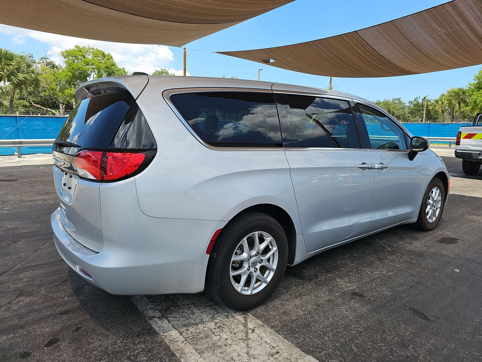 CHRYSLER VOYAGER - 5