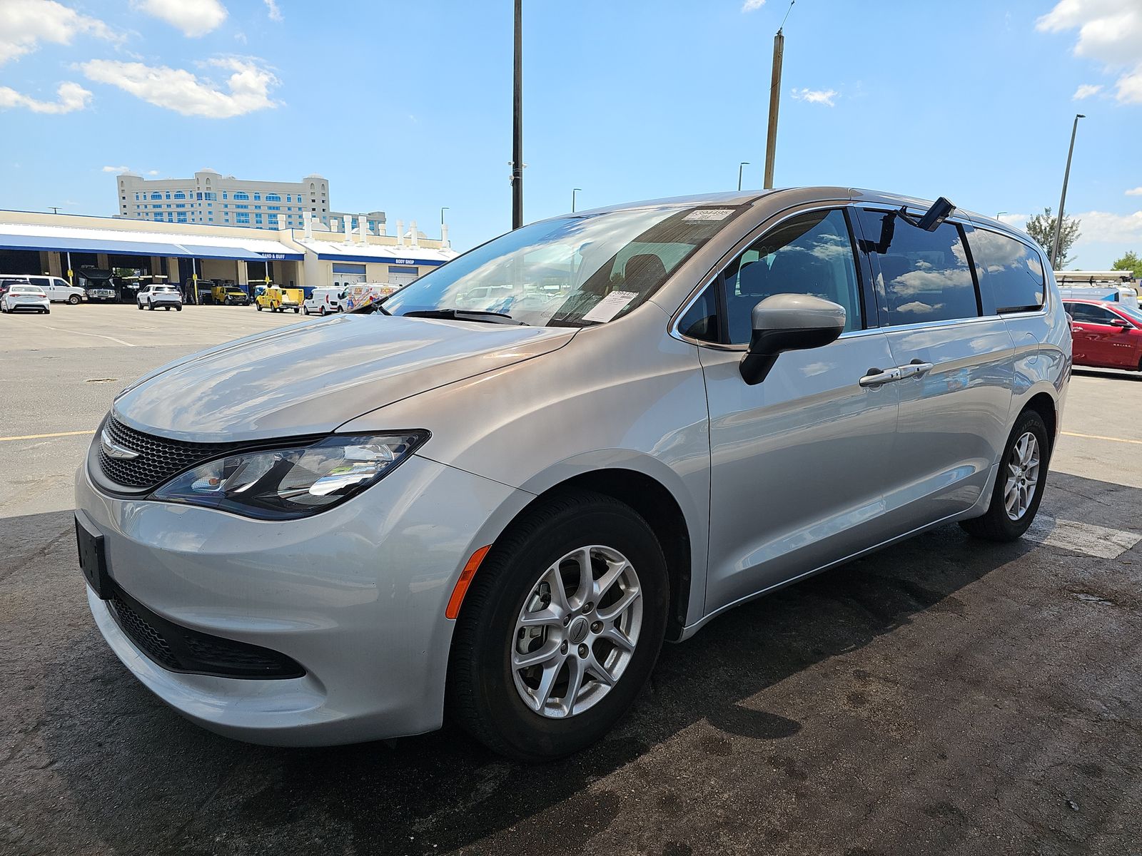 CHRYSLER VOYAGER - 1