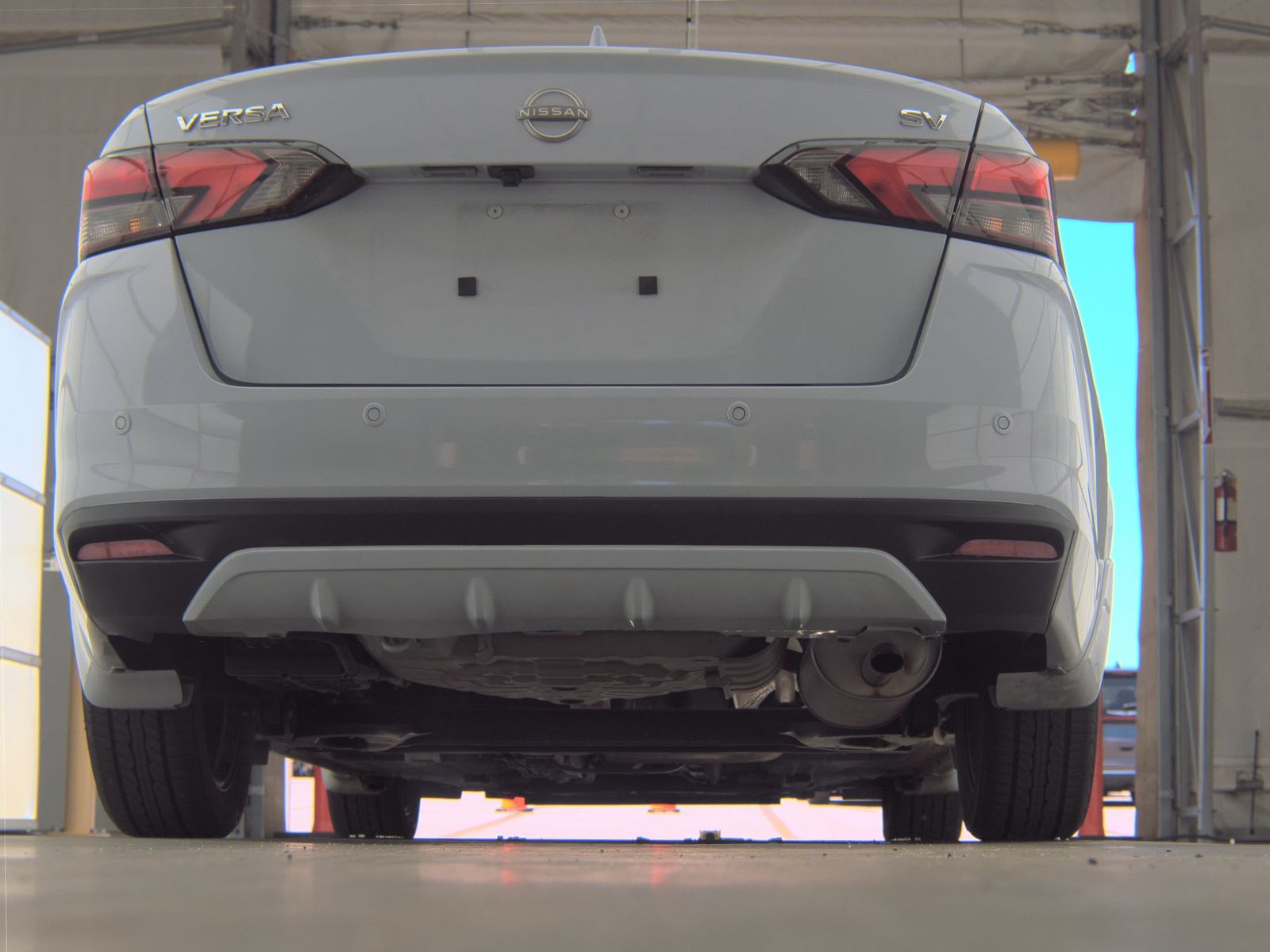 NISSAN VERSA - 8